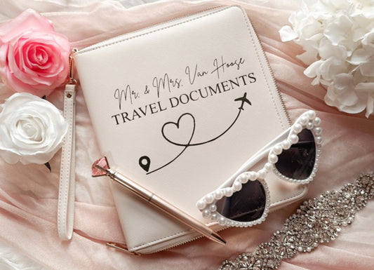 Mr & Mrs Travel Organizer